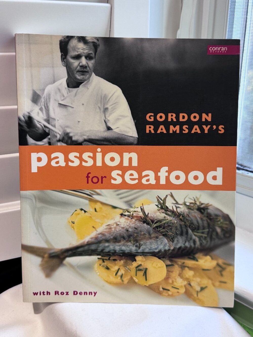 📚🦞 Gordon Ramsay's Passion for Seafood (1999) – A Classic for Seafood Lovers